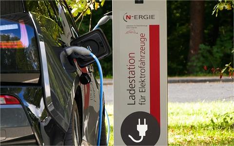 广东深圳光明区:2025年实现高速服务区快充站全覆盖 广东深圳光明区:2025年实现高速服务区快充站全覆盖