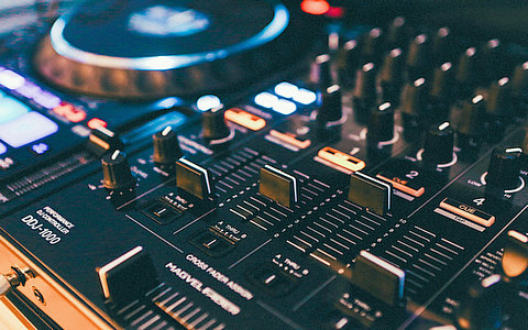 进一步优化营商环境扶持集成电路产业高质量发展工作举措政策解读 进一步优化营商环境扶持集成电路产业高质量发展工作举措政策解读