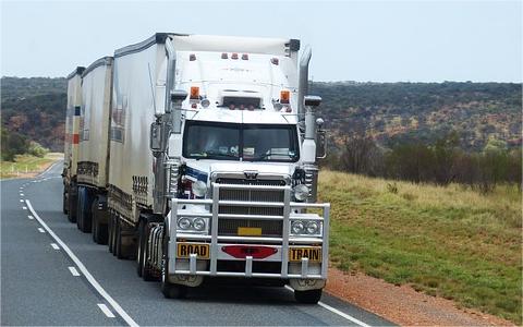 研究报告：中国半挂牵引车市场分析 大型制造商占据多数市场份额