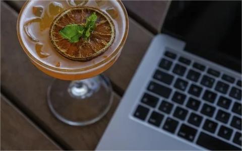 中国UPS行业竞争格局研究报告 华为、科华数据等企业占据有利地位