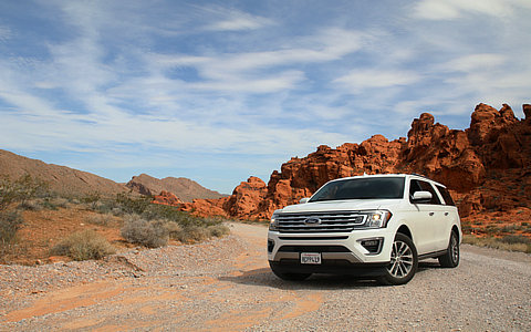 北京汽车首款中大型新能源越野SUV正式上市，提供5座和7座版本可选