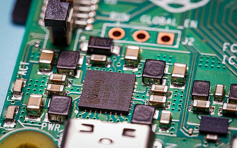 中国移动发布基于RISC-V架构的全国产化卫星通信芯片 中国移动发布基于RISC-V架构的全国产化卫星通信芯片